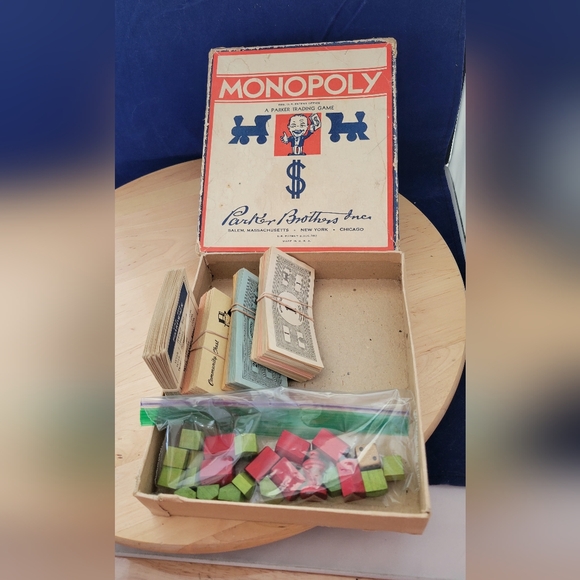 Vintage 1946 Monopoly Game Board and pieces- partially completed - Picture 5 of 16